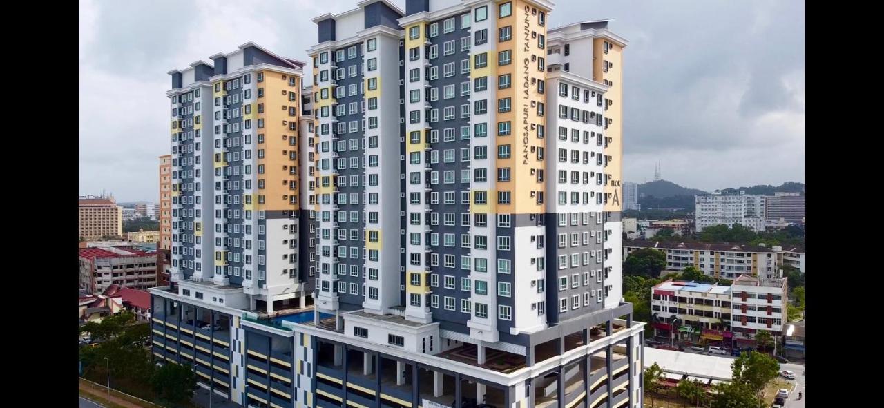 Casa Callisto Homestay - New Seaview With Pool 3Br Apartment Ladang Tanjung Kuala Terengganu Ngoại thất bức ảnh